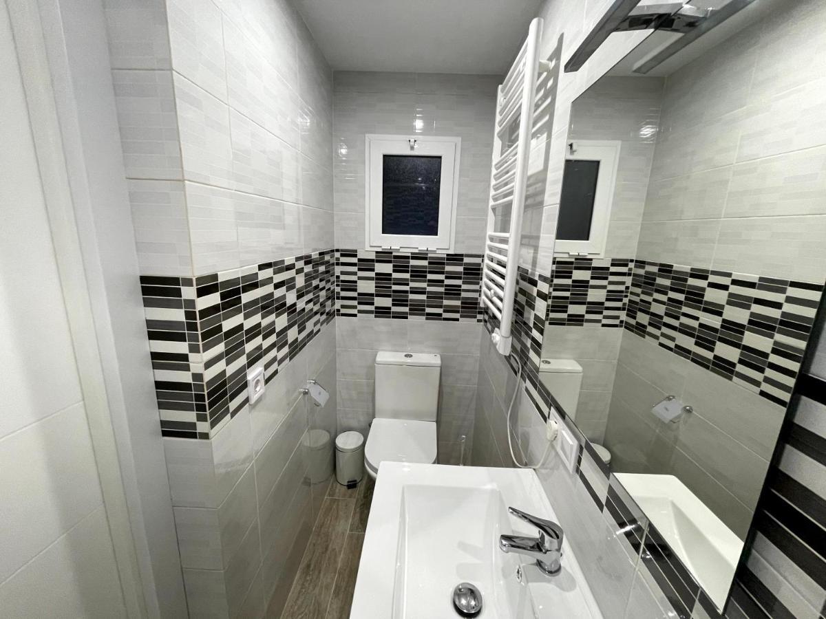 Sant Adria Beach Apartment Wi-Fi Parking Free Sant Adria de Besos Exterior foto
